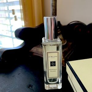 *** Brand new Jo Malone full size grapefruit cologne ***